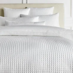 Cora Bedding - White -LOVESE Furniture Shop 620009000 15822.1690280858.386.513