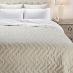 Rivera Bedding - White