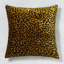 Amari Pillow 22" - Black/Gold