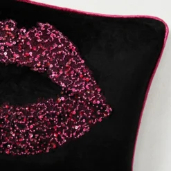 Kiss Lumbar Pillow - Fuchsia 6 Kiss Lumbar Pillow - Fuchsia -LOVESE Furniture Shop webimage 040119622 DTL1