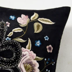 Eden Pillow 18" - Black -LOVESE Furniture Shop webimage 040175255 DTL1