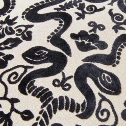 Giardino Pillow 22" - Black -LOVESE Furniture Shop webimage 040445830 DTL1