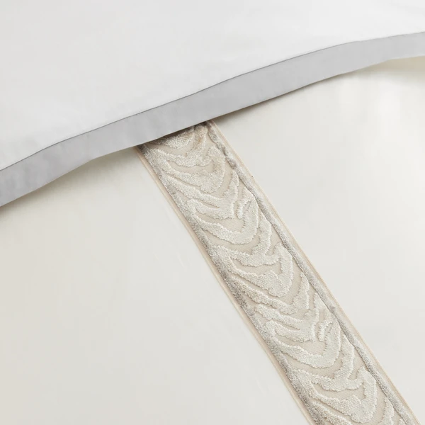 Gianna Frame Bedding - Silver 2 Gianna Frame Bedding - Silver - Image 2