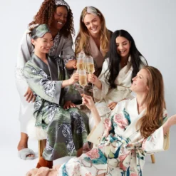 Pavo Robe Set - Ivory -LOVESE Furniture Shop webimage 049003962 rv2 jpg