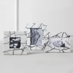 Nikki Chu - Maze Marble Frame