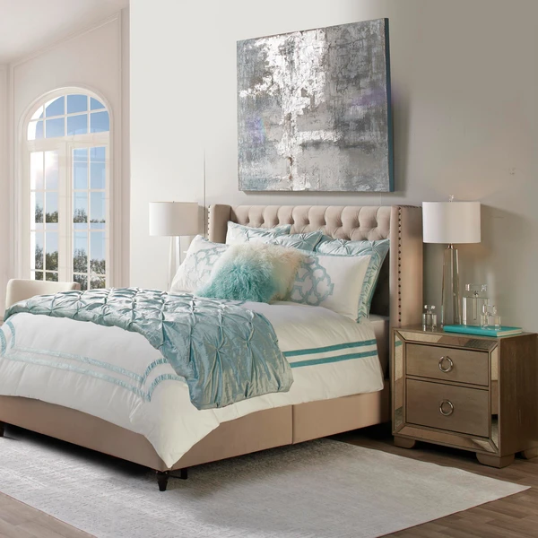 Harlow Perfume Bottle 5 Harlow Perfume Bottle - Image 5