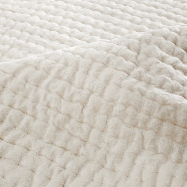 Mardon Velvet Bedding - White 2 Mardon Velvet Bedding - White - Image 2