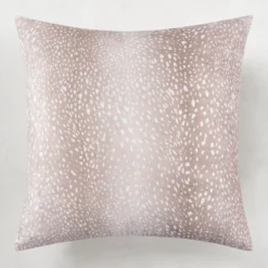 Amur Pillow 20" - Tan/Cream